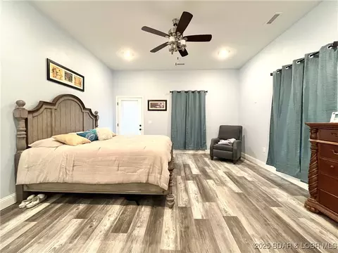 Bedroom - 26450 Eaglepoint Road Apt Rd #(70' LAKEFRONT), Barnett, MO 65011 photo 1 of 3