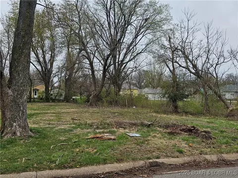 1102 Chestnut St S, Eldon, MO 65026 photo 1