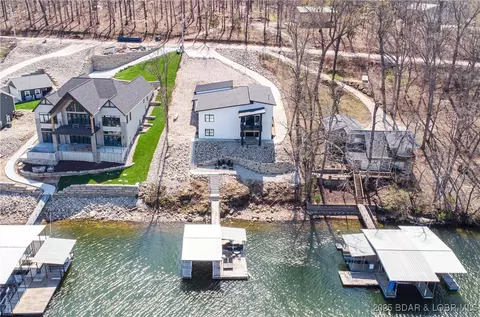 613 Cove Cir, Sunrise Beach, MO 65079