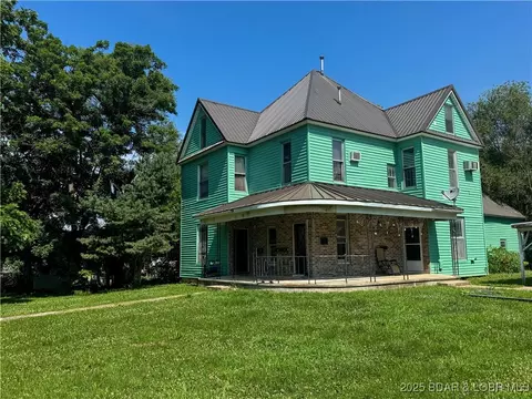 415 E Mcnair, Versailles, MO 65084 photo 1