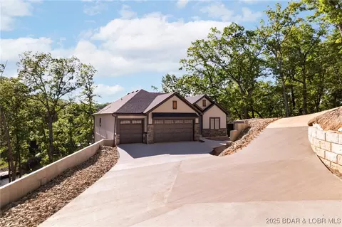 61 Eagle Crest Rd, Lake Ozark, MO 65049 photo 1