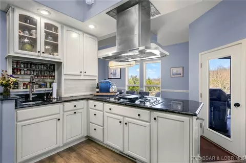126 W Cross Fox Trl, Camdenton, MO 65020