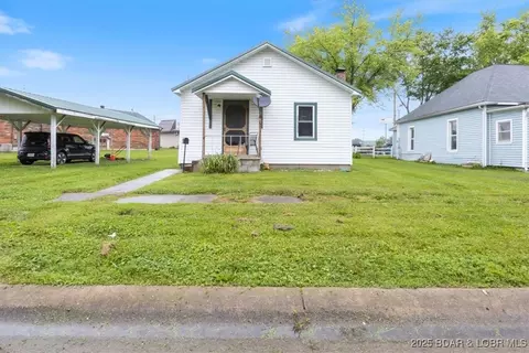 413 E 3rd St, Eldon, MO 65026 photo 1