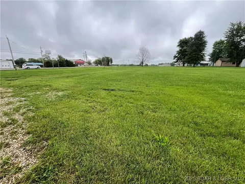 600 Fourth St, Stover, MO 65078 photo 1