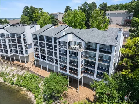4897 Bridgepointe Dr #141, Osage Beach, MO 65065