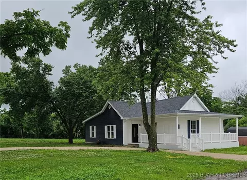608 8th St, Eldon, MO 65026 photo 1