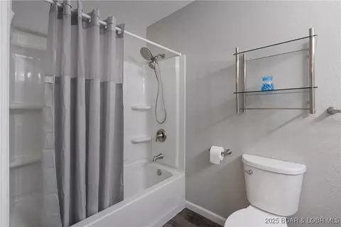 Bath - 712 Passover Rd, Osage Beach, MO 65065 photo 3 of 3