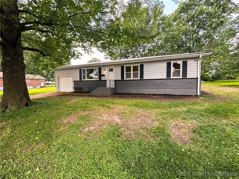 1003 Gayle St, Eldon, MO 65026 photo 1