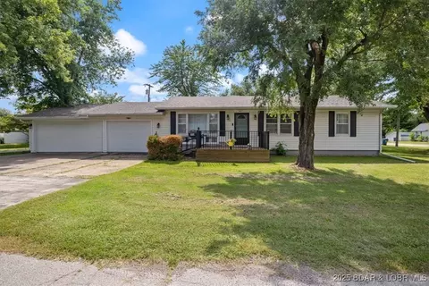 901 Larkin Dr, Eldon, MO 65026 photo 1