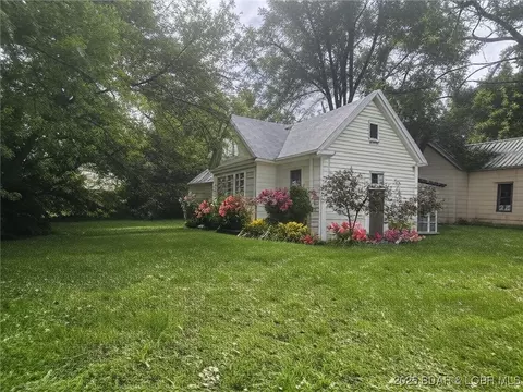 412 Maple St, Eldon, MO 65026 photo 1