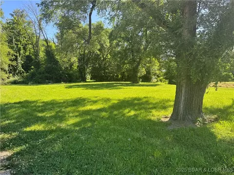 410-412 N Monroe St, Versailles, MO 65084 photo 1