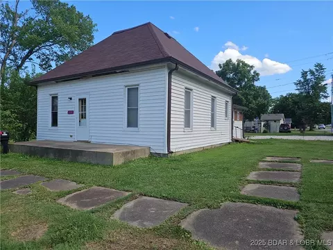 234 W 7th St, Eldon, MO 65026 photo 1
