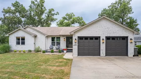 253 Sportsman Dr, Camdenton, MO 65020