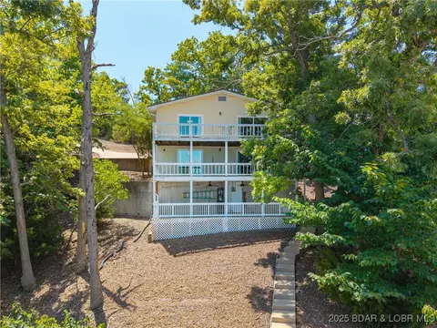 1336 Seascape Ln, Osage Beach, MO 65065