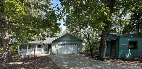 165 Four Winds Ct, Lake Ozark, MO 65049