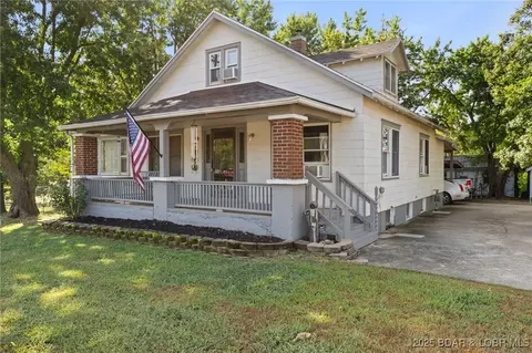 104 4th St, Stover, MO 65078 photo 1