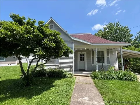 310 Vanburen St, Versailles, MO 65084