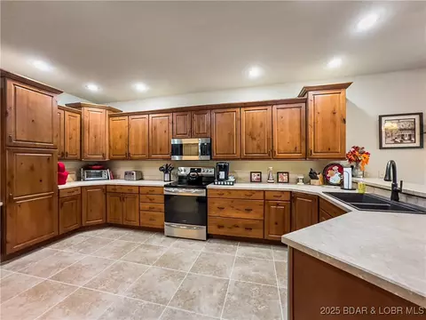 477 Rodeo Rd, Camdenton, MO 65020 photo 1