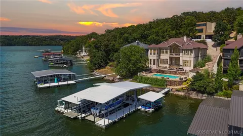775 Grandview Dr, Sunrise Beach, MO 65079