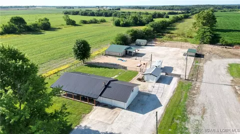 69985 Us Hwy 50, Tipton, MO 65081