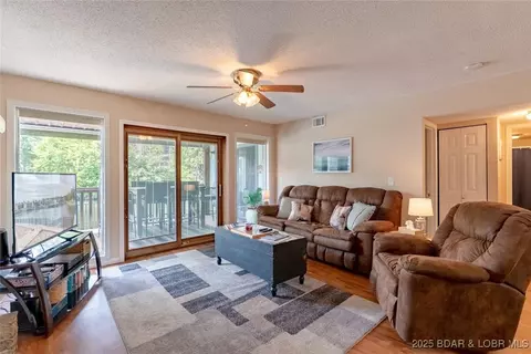 149 Southwood Shrs #1A, Lake Ozark, MO 65049
