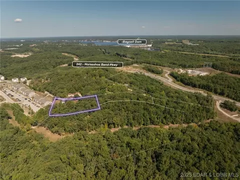 150 Forrest Hills Dr, Lake Ozark, MO 65049