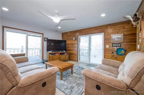Living - 30857 Berry Rd, Stover, MO 65078 photo 3 of 4