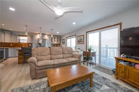 Living - 30857 Berry Rd, Stover, MO 65078 photo 4 of 4