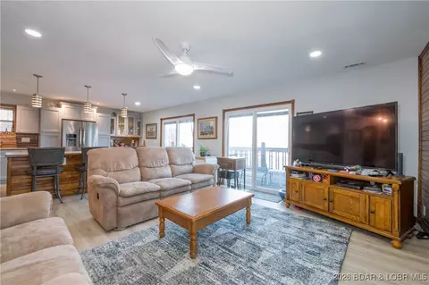 Living - 30857 Berry Rd, Stover, MO 65078 photo 2 of 4
