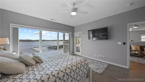 Bedroom - 492 Regatta Bay Dr #4E, Lake Ozark, MO 65049 photo 2 of 4