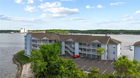 View/Area - 492 Regatta Bay Dr #4E, Lake Ozark, MO 65049 photo 2 of 4