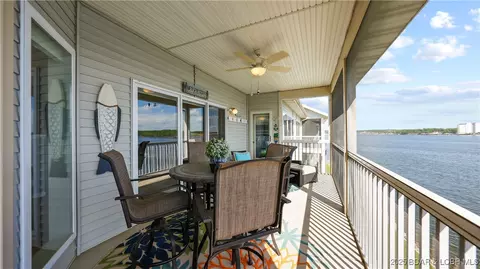 492 Regatta Bay Dr #4E, Lake Ozark, MO 65049