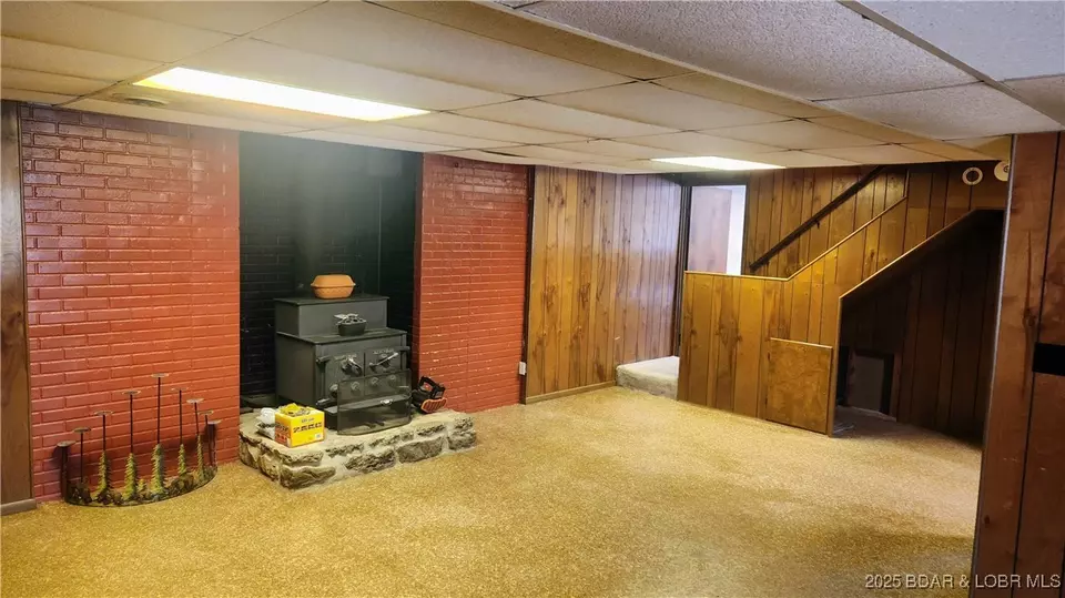 Living - 29551 Stoney Oak Dr, Gravois Mills, MO 65037 photo 3 of 3