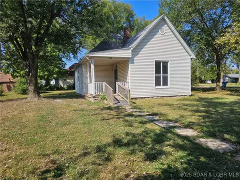 301 Spruce St, Eldon, MO 65026 photo 1
