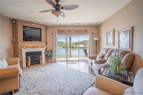426 Cedar Heights Dr #3D, Camdenton, MO 65020
