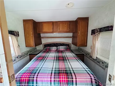 Bedroom - 52 Random Rd, Edwards, MO 65326 photo 4 of 4
