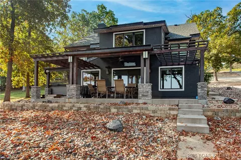 472 Osage Oaks Dr, Climax Springs, MO 65324