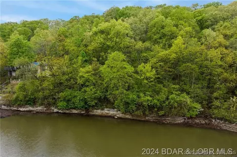 APT 20 Braden Road, Stover, MO 65078