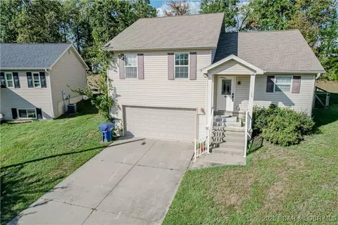 135 Primrose Ln, Camdenton, MO 65020