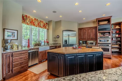 Kitchen - 4650 Windsor Dr, Osage Beach, MO 65065 photo 2 of 6