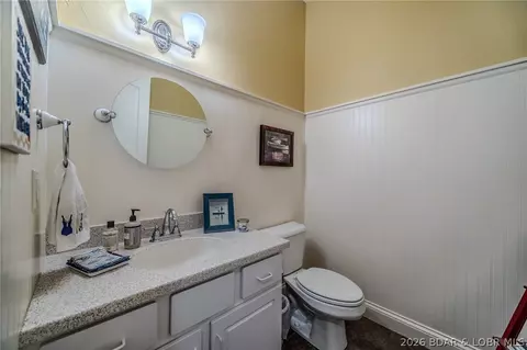 Bath - 4650 Windsor Dr, Osage Beach, MO 65065 photo 4 of 8