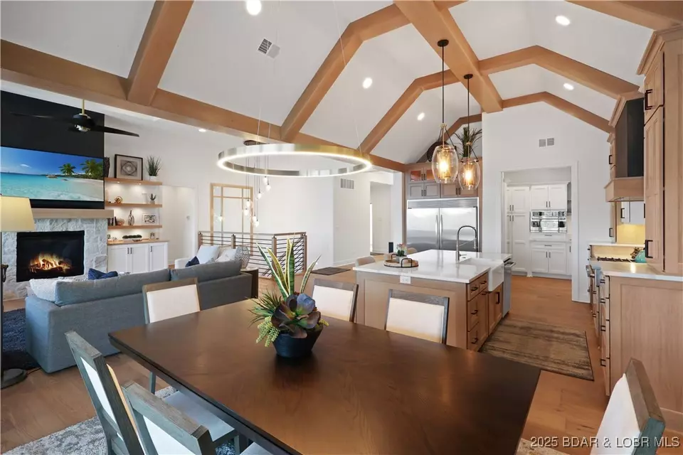 Dining - 1603 Grand View Dr, Sunrise Beach, MO 65079 photo 4 of 9