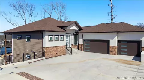 5499 Deephaven Ln, Osage Beach, MO 65065