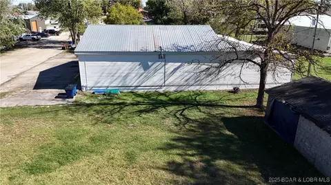 Exterior - 134 W 8th St, Eldon, MO 65026 photo 2 of 2