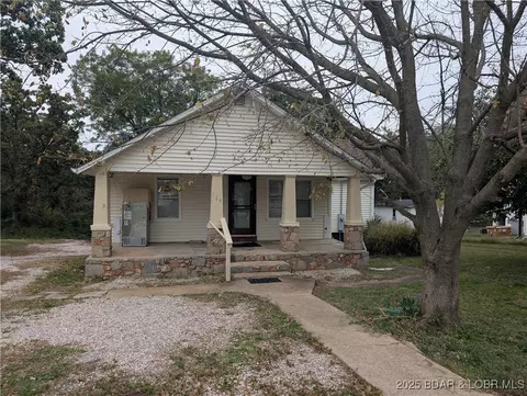 164 Wilkerson Ave, Camdenton, MO 65020