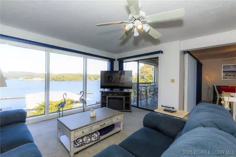 2500 Bay Point Ln #122, Osage Beach, MO 65065