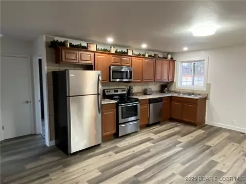 Kitchen - 10 Legacy Ln E, Sunrise Beach, MO 65079 photo 1 of 1