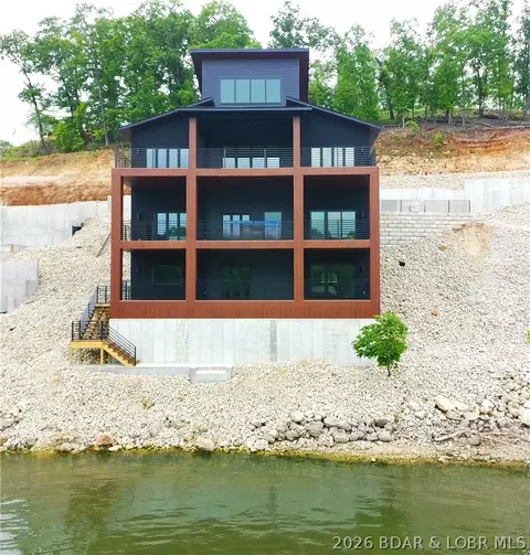 507 Redbud Ct, Lake Ozark, MO 65049