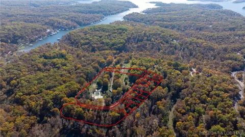 16 Craft Rd, Rocky Mount, MO 65072