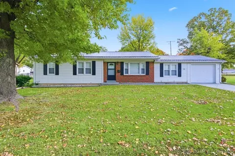 1106 Larkin Dr, Eldon, MO 65026 photo 1